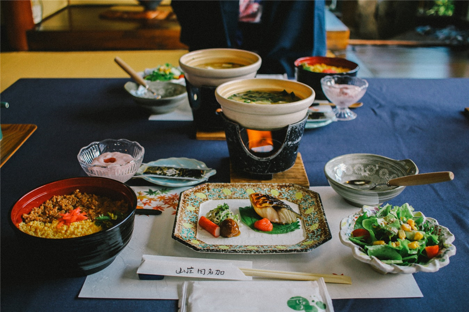 整木(mù)定製(zhi)餐廳設(shè)計(ji),感受有(yǒu)顔有(yǒu)味的(de)生(sheng)活藝術(shù)(圖1) 整木(mù)定製(zhi)餐廳設(shè)計(ji),感受有(yǒu)顔有(yǒu)味的(de)生(sheng)活藝術(shù)(圖1)