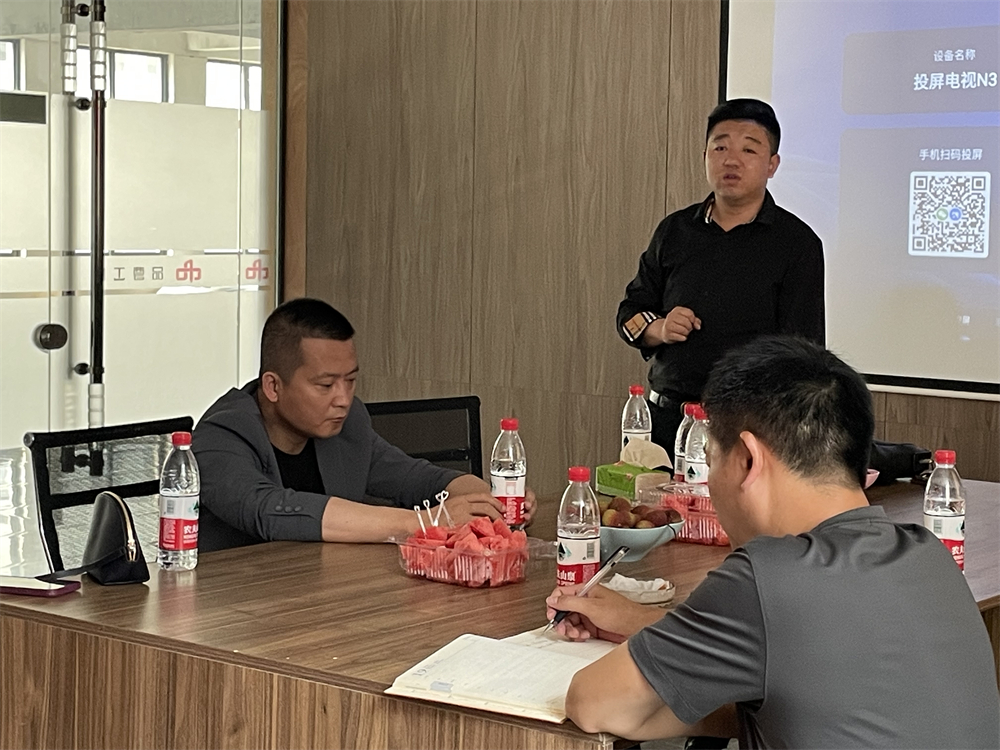 杭(hang)州王總、蘇州許總、寧(ning)德(dé)黃總莅臨品(pin)尊工(gong)匠參觀指導(dao)交流(圖1) 1.JPG